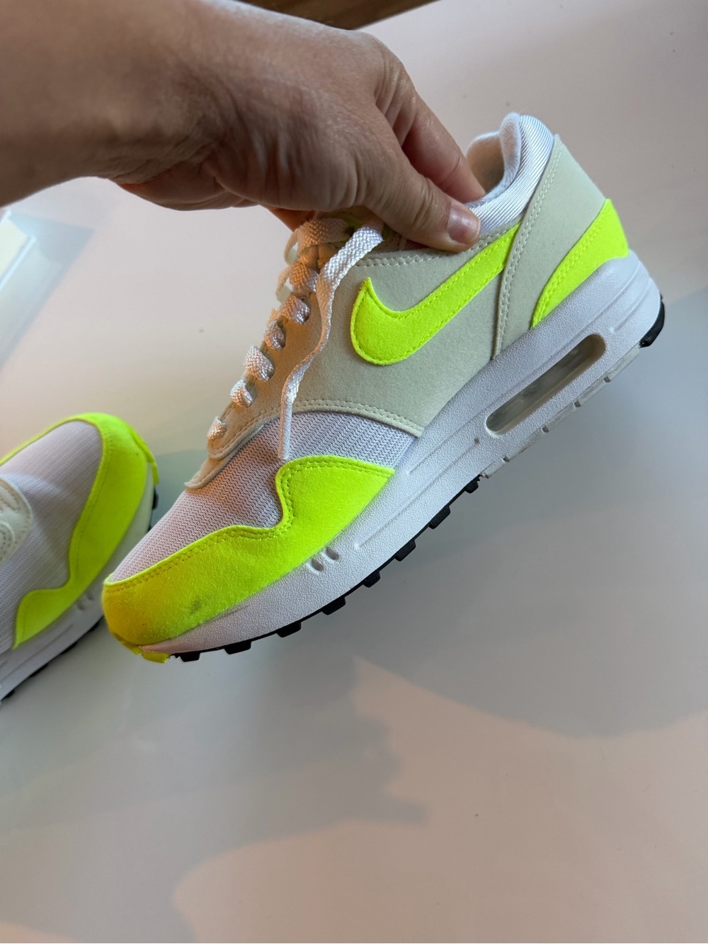 Nike Air Low-Top Trainers - Picture 3 of 6